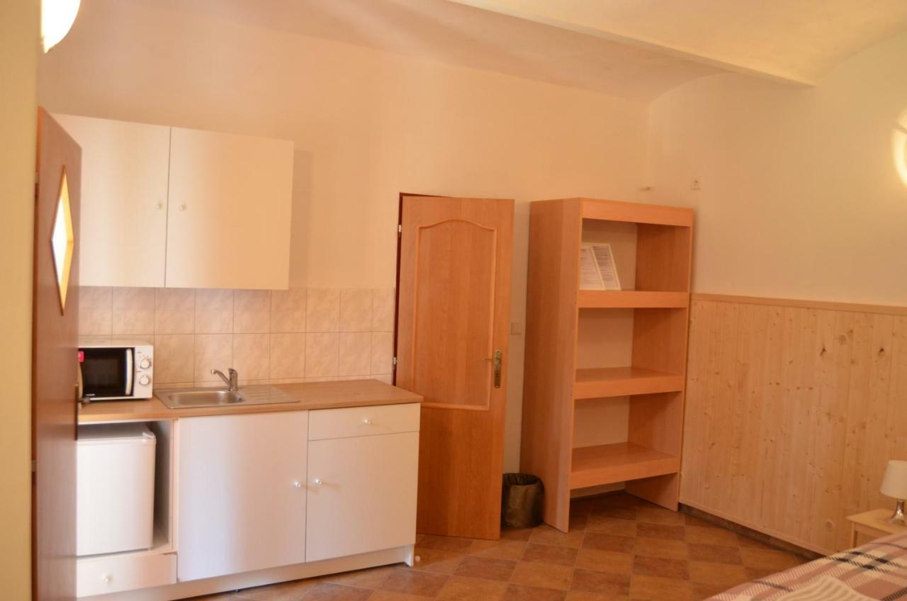 Ubytovani U Tajcu Dolni Berkovice Exteriör bild