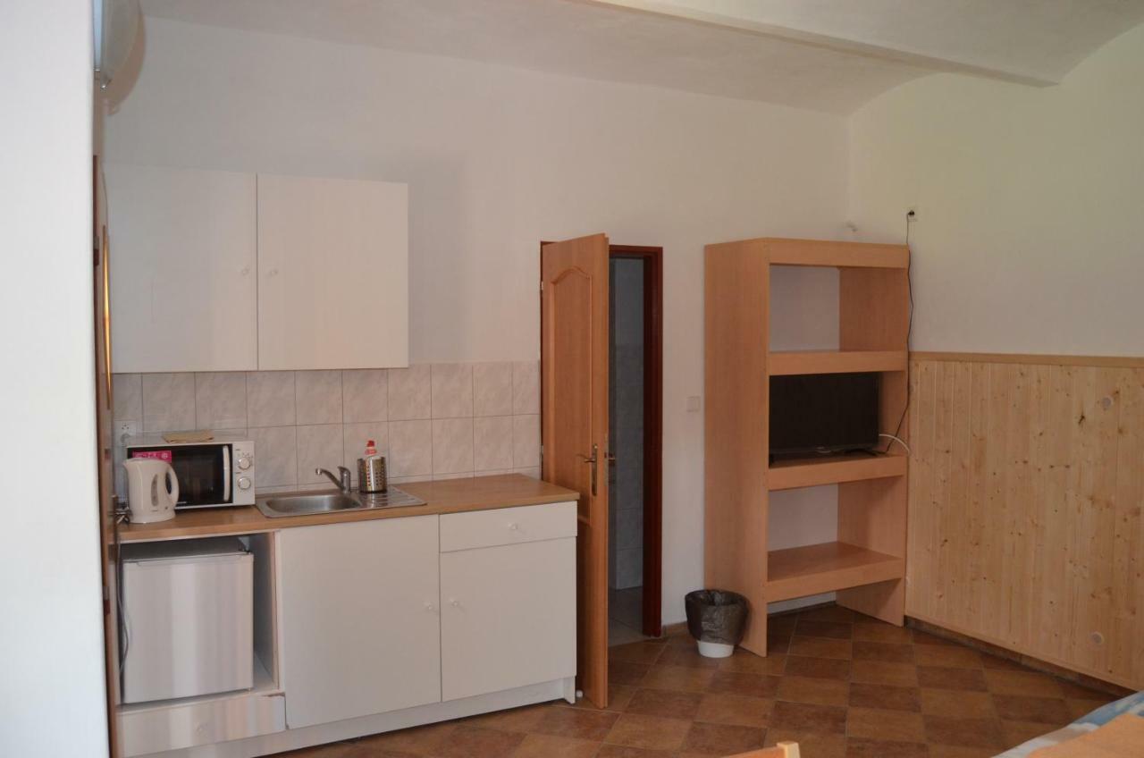 Ubytovani U Tajcu Dolni Berkovice Exteriör bild
